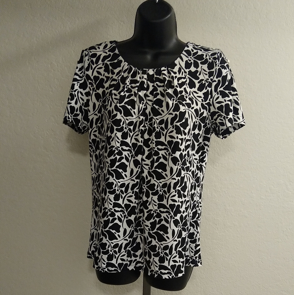 Tahari Black White Short Sleeves Pullover Medium Top NWT